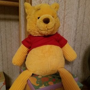 Scentsy Disney retired Winnie the Pooh buddy NIB